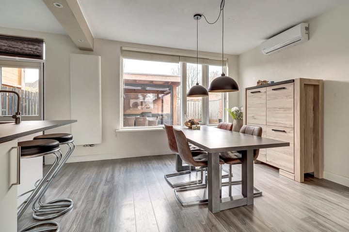 Photo 10 of Hertog Janstraat 1