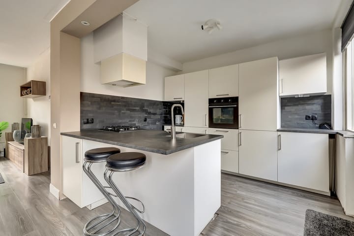 Photo 13 of Hertog Janstraat 1