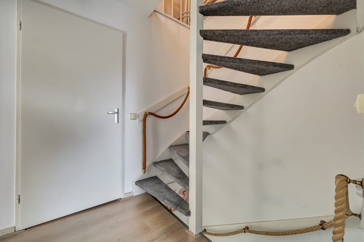 Photo 17 of Hertog Janstraat 1