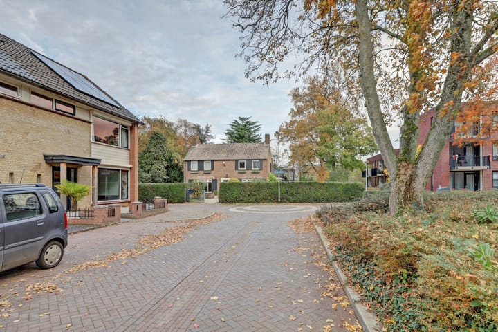 Photo 37 of Hertog Janstraat 1