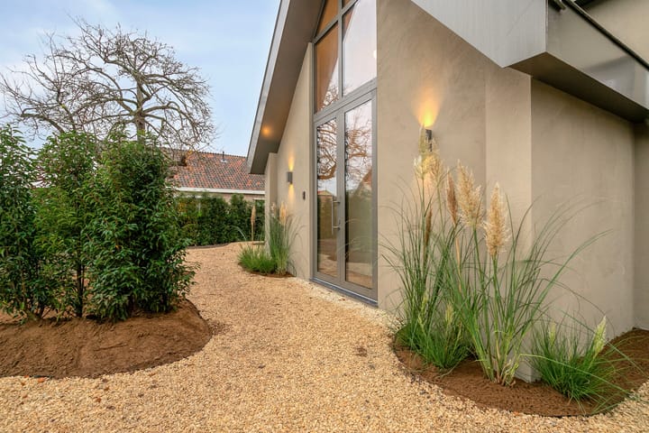 Photo 8 of Stationsweg 37