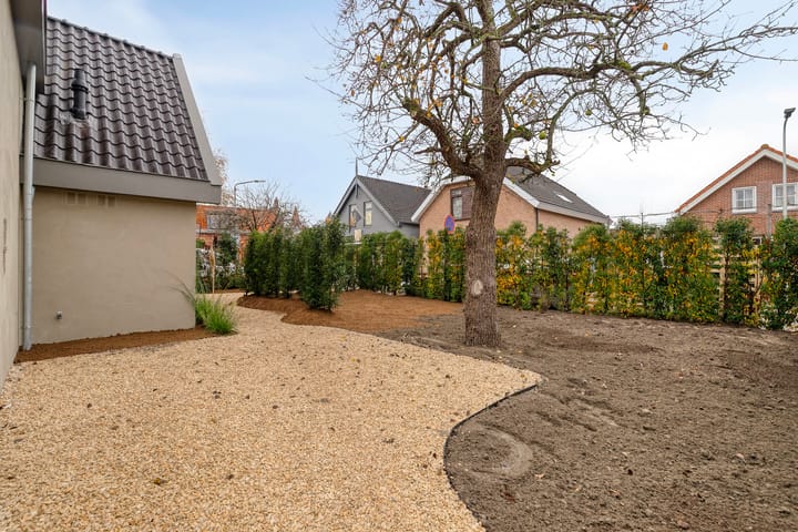 Photo 45 of Stationsweg 37