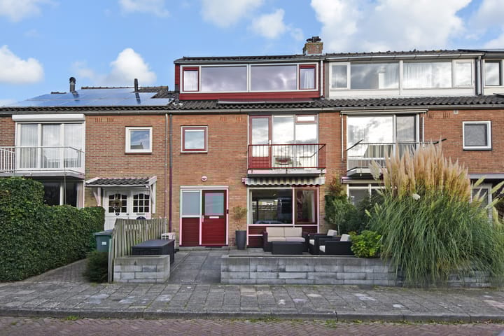 Photo 2 of Trompstraat 29