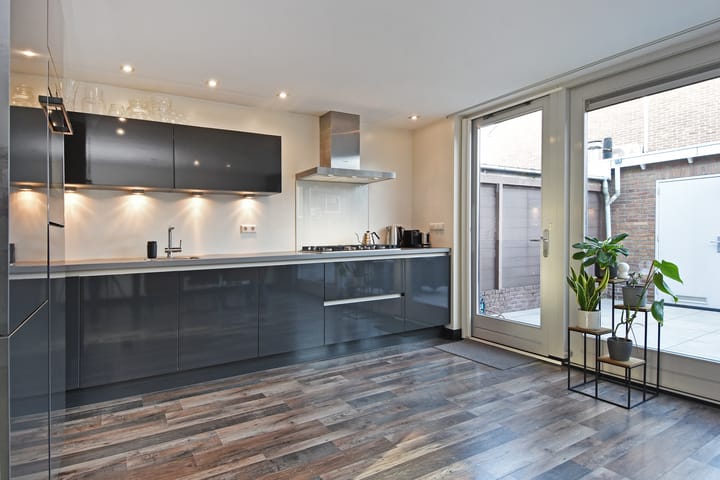 Photo 25 of Trompstraat 29