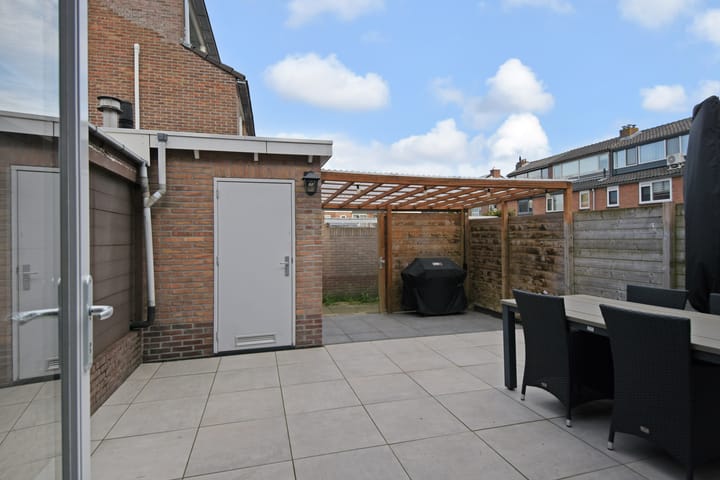 Photo 4 of Trompstraat 29