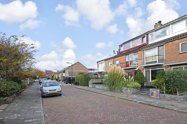 Photo 8 of Trompstraat 29