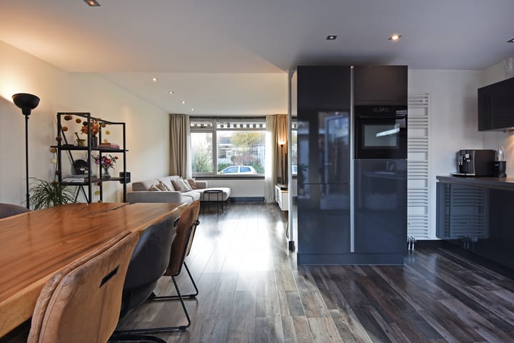 Photo 28 of Trompstraat 29