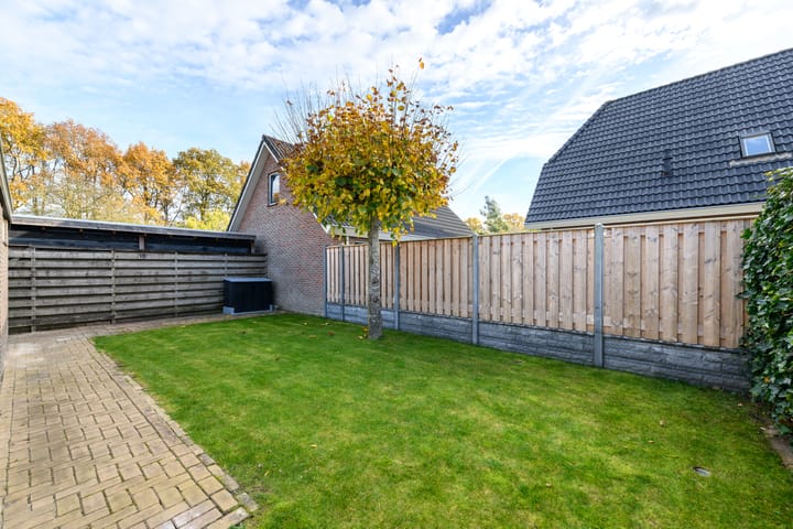 Photo 38 of Job van der Havestraat 7