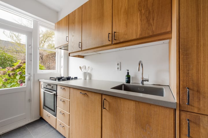 Foto 19 van Van Riebeecklaan 50