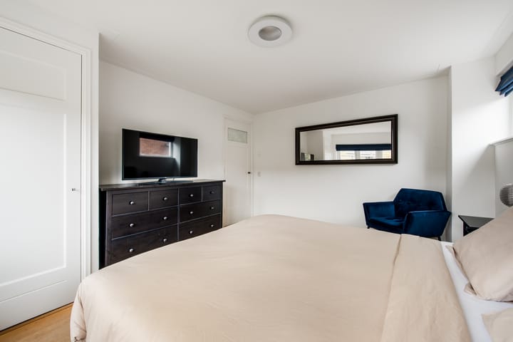 Foto 24 van Van Riebeecklaan 50