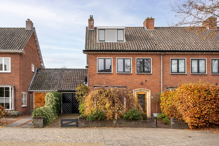 Foto 32 van Van Riebeecklaan 50