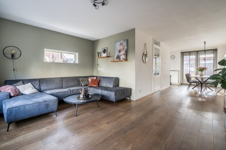 Photo 2 of Walestraat 9