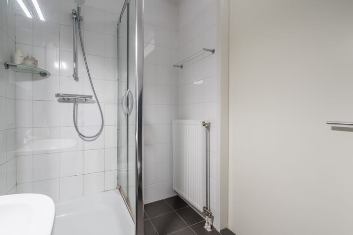 Foto 29 van Walestraat 9