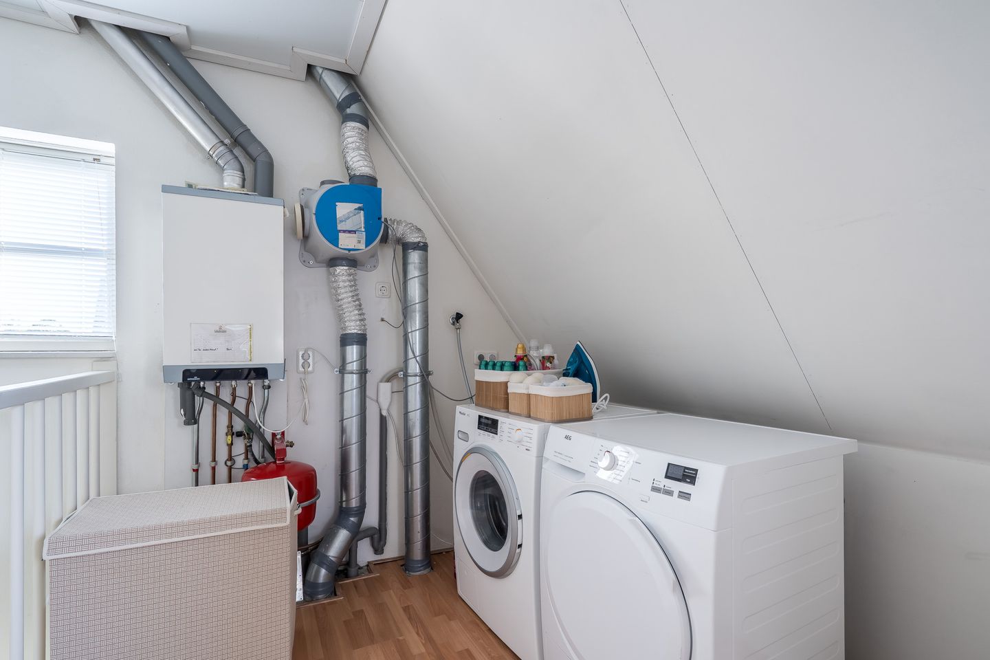 Photo 34 of Walestraat 9