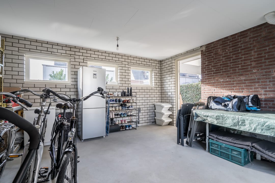 Photo 38 of Walestraat 9