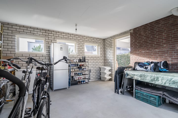 Foto 38 van Walestraat 9