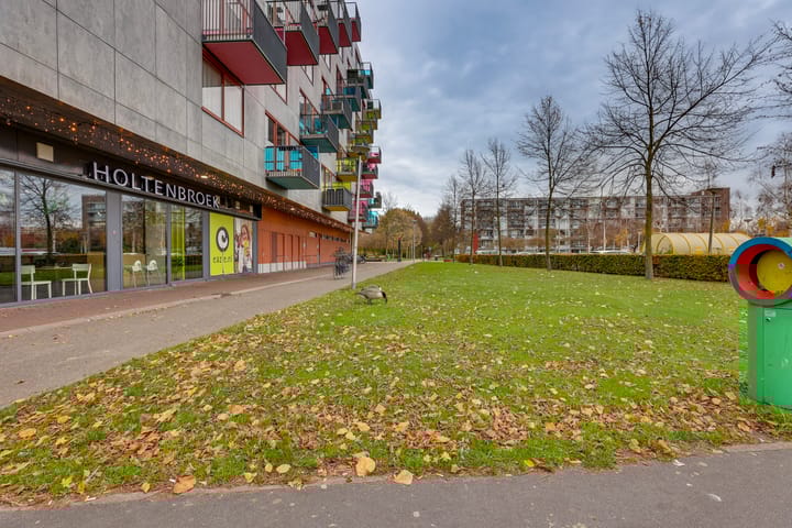 Foto 32 van Porporastraat 180