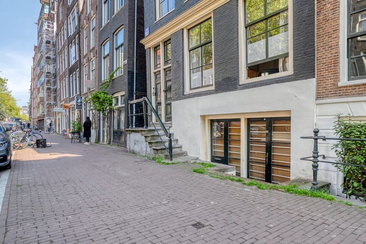 Photo 3 of Spuistraat 97-H