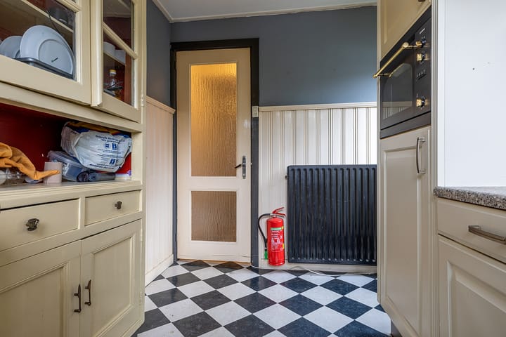 Photo 16 of Zeestraat 40