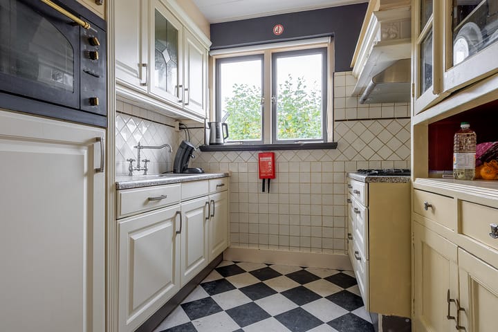 Photo 17 of Zeestraat 40