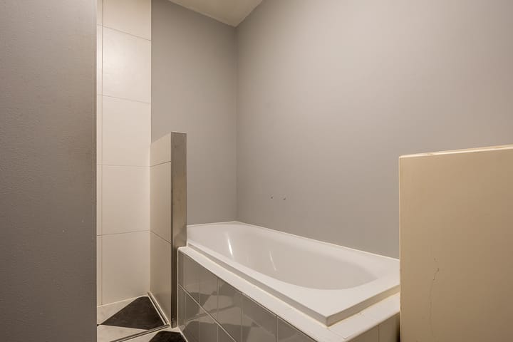 Photo 19 of Zeestraat 40