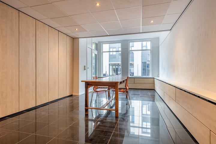 Photo 33 of Zeestraat 40