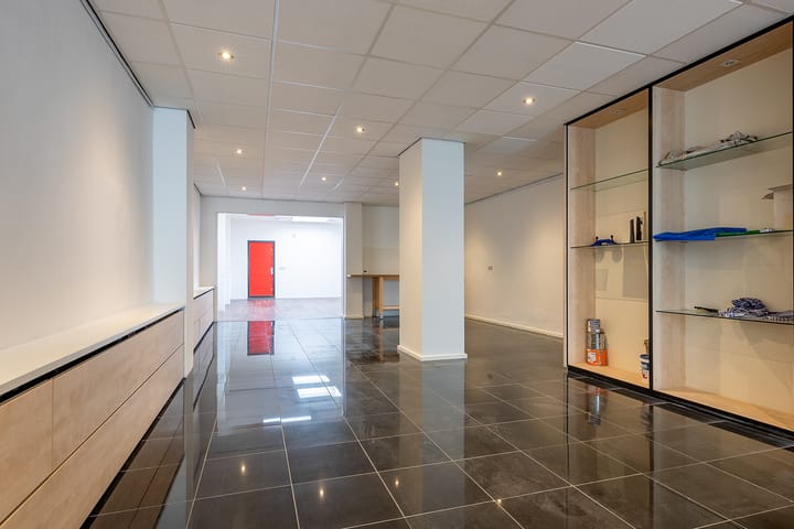 Photo 35 of Zeestraat 40