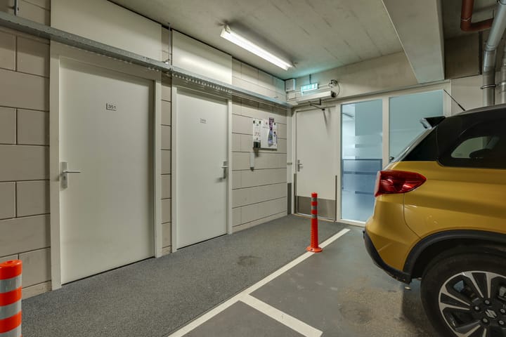 Photo 44 of Pothoofd 359