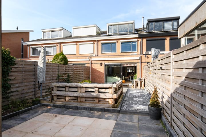 Photo 33 of Palmestein 71