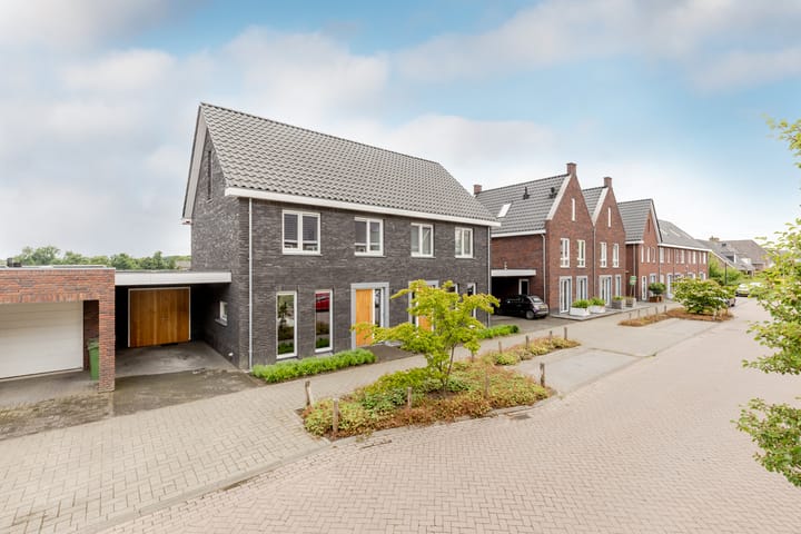 Photo 4 of Kaarsenmaker 50