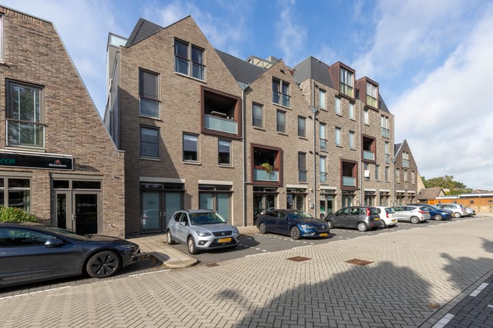 Photo 22 of Leliestraat 13-B