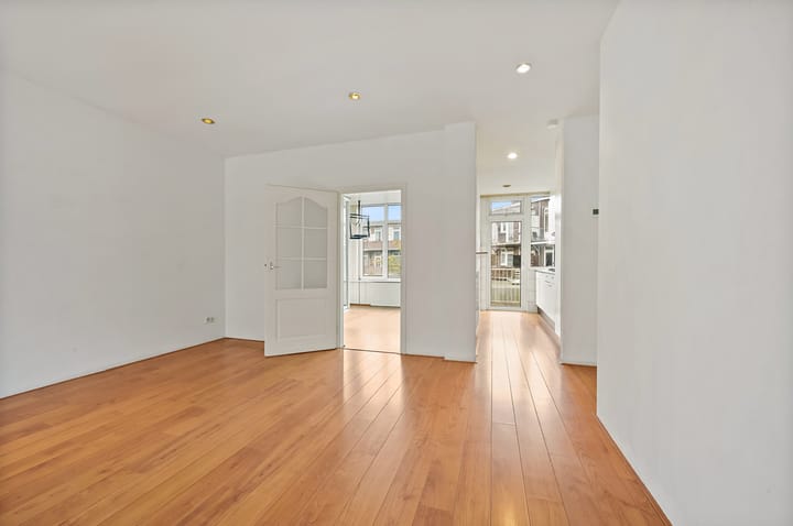 Photo 17 of Stuyvesantstraat 125