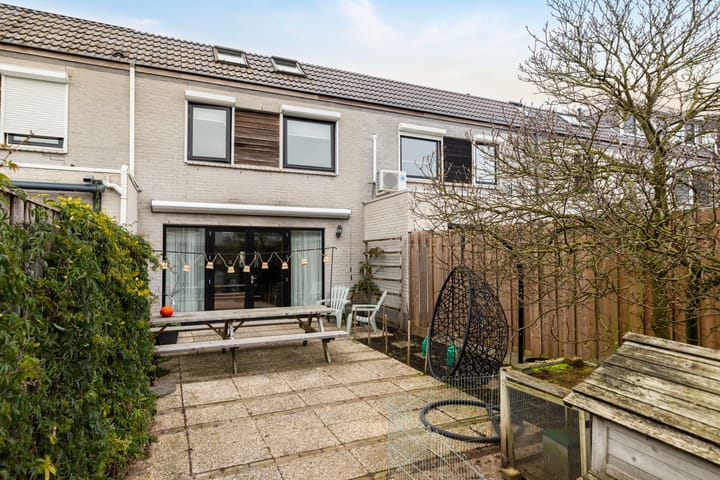 Foto 19 van Robert de Vriesstraat 16