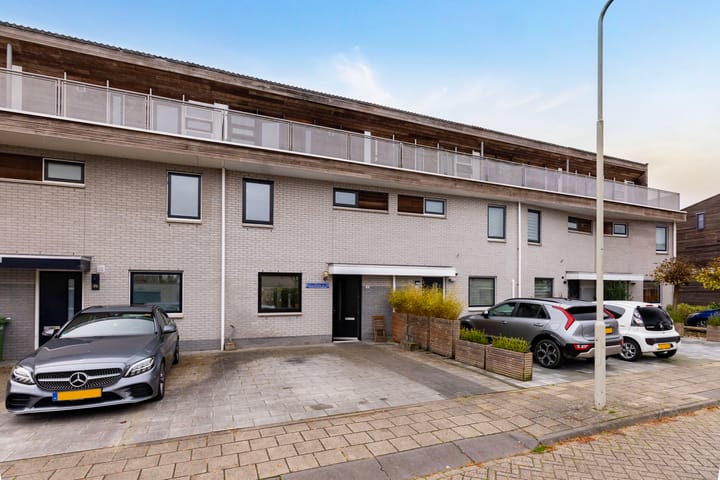 Foto 32 van Robert de Vriesstraat 16