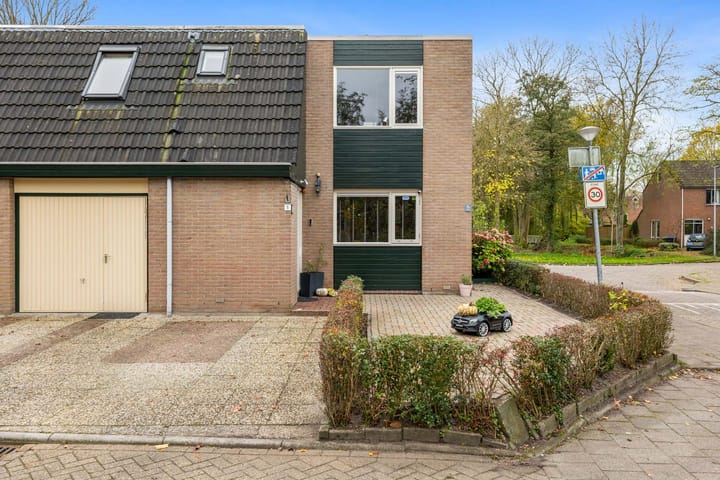 Foto 37 van Menkemaheerd 1