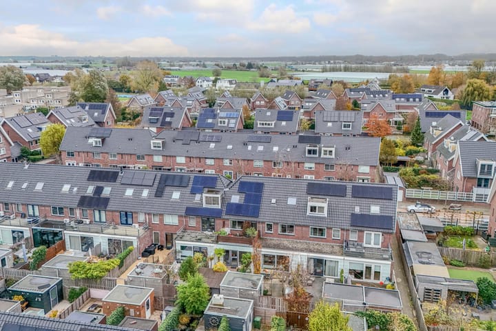 Photo 42 of Vilmos Huszárstraat 23