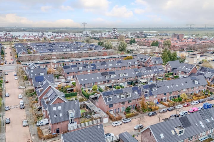 Photo 45 of Vilmos Huszárstraat 23