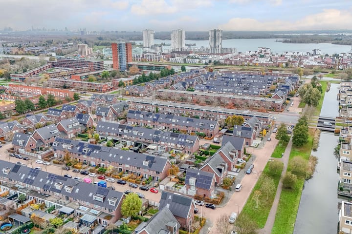 Photo 46 of Vilmos Huszárstraat 23