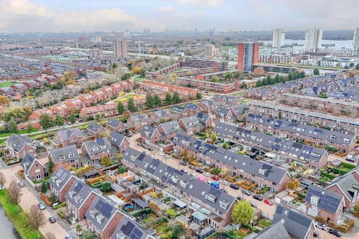 Photo 47 of Vilmos Huszárstraat 23