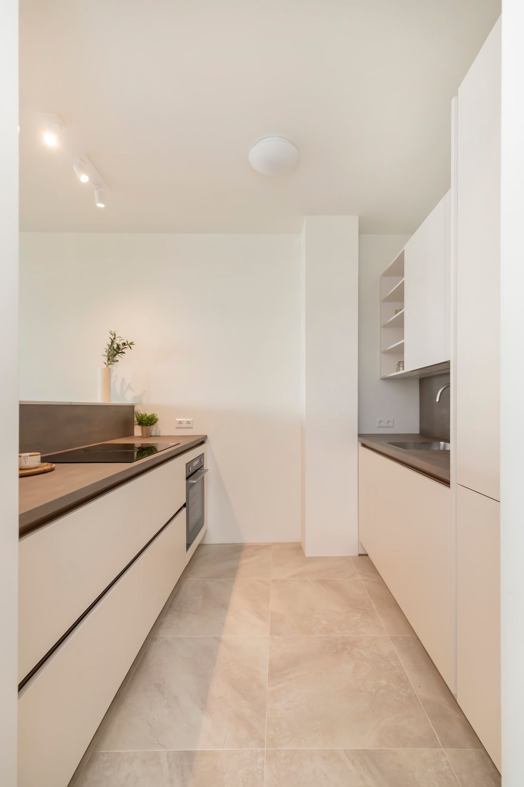 Foto 7 van Lutonhof 353