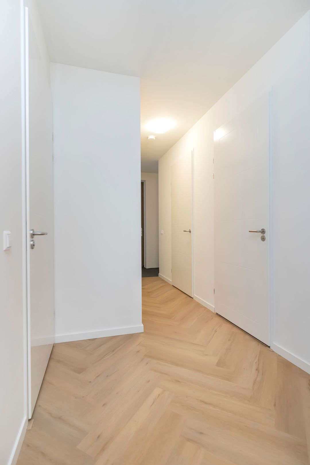 Foto 23 van Lutonhof 353