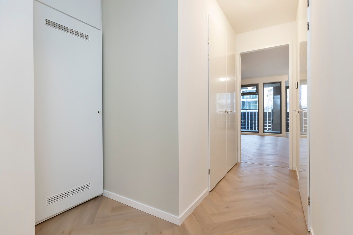 Foto 25 van Lutonhof 353