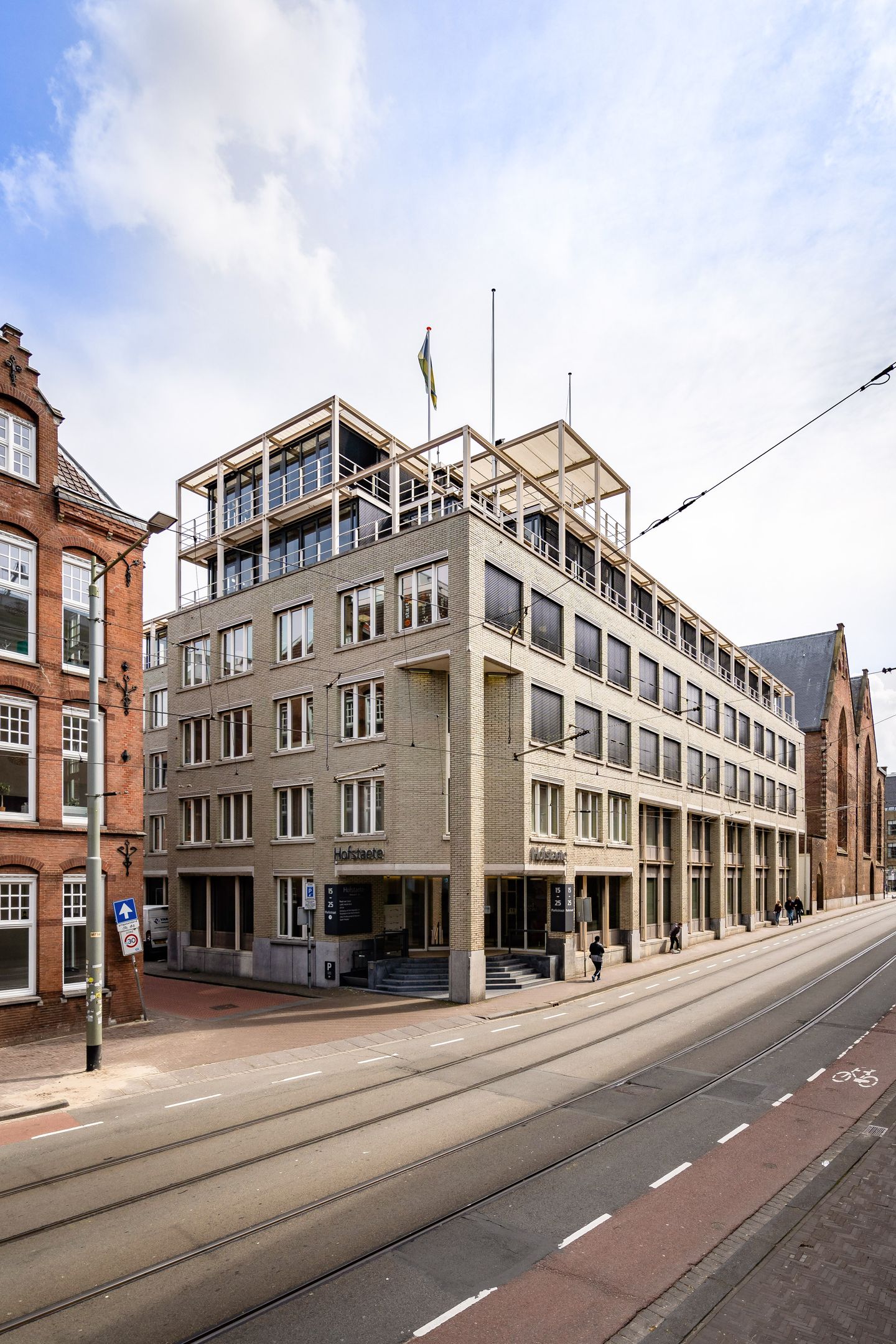 View photo 1 of Parkstraat 15