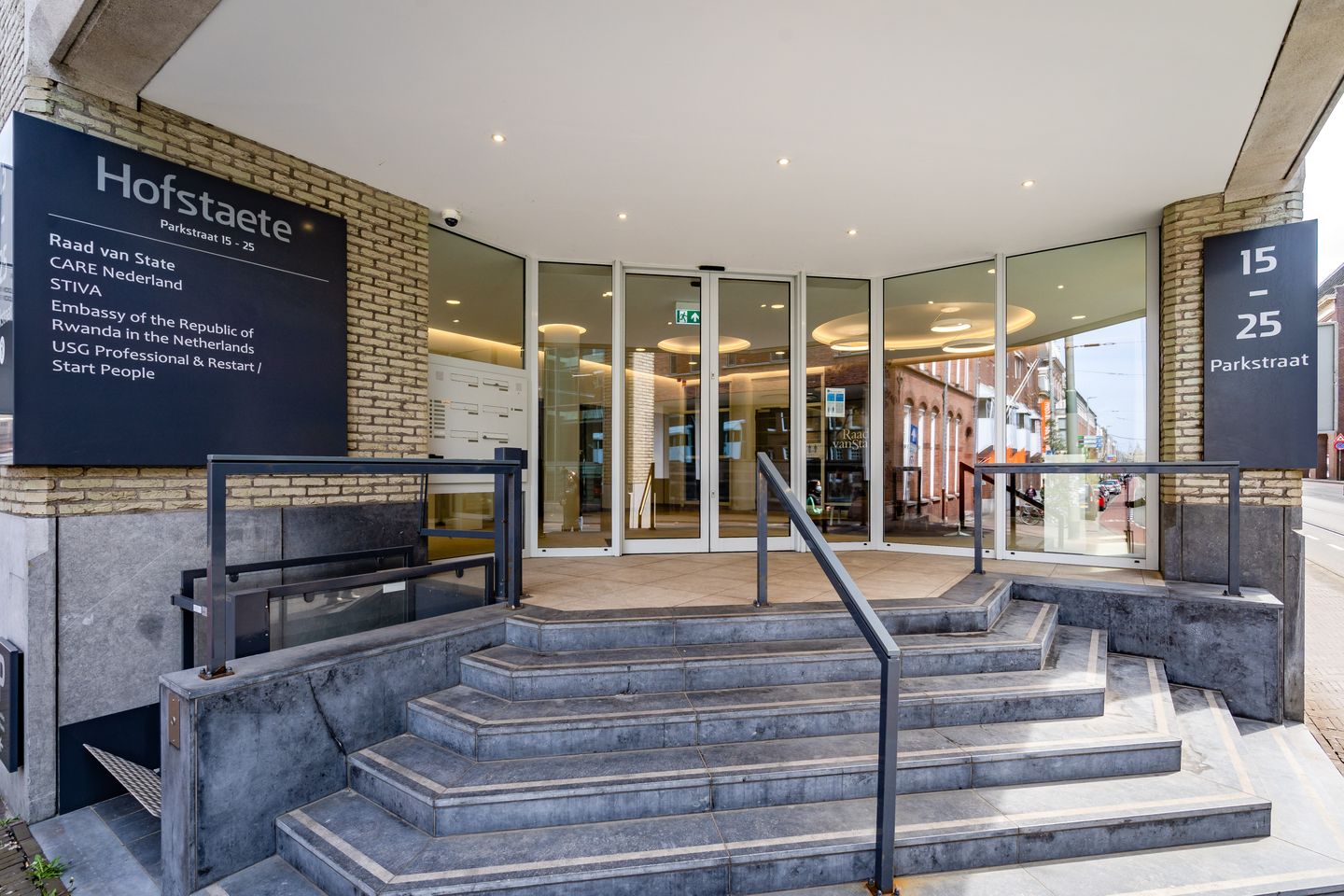 View photo 4 of Parkstraat 15