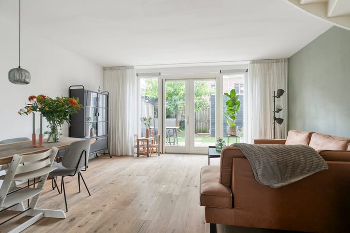 Foto 2 van Gelderse Roos 8