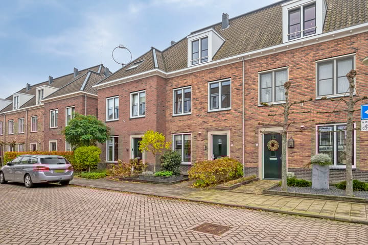 Foto 5 van Gelderse Roos 8