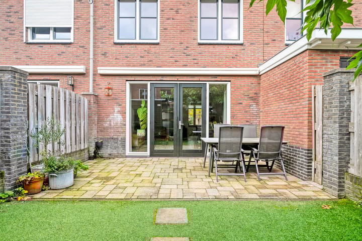 Photo 27 of Gelderse Roos 8