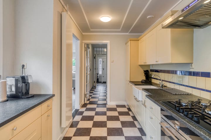 Photo 7 of Faurestraat 22