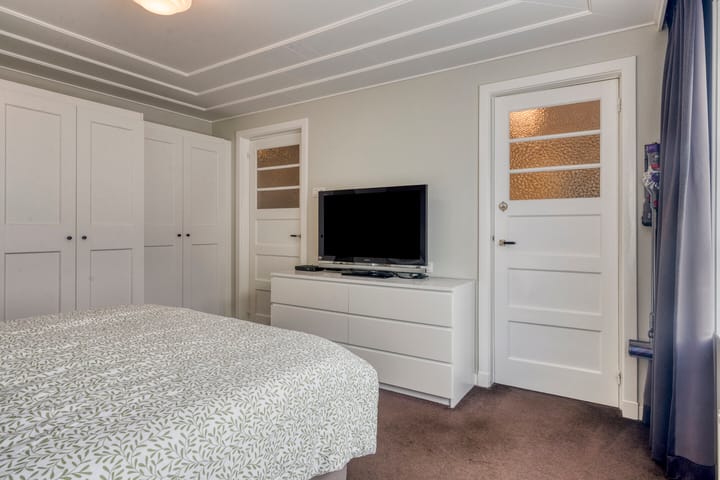 Photo 14 of Faurestraat 22