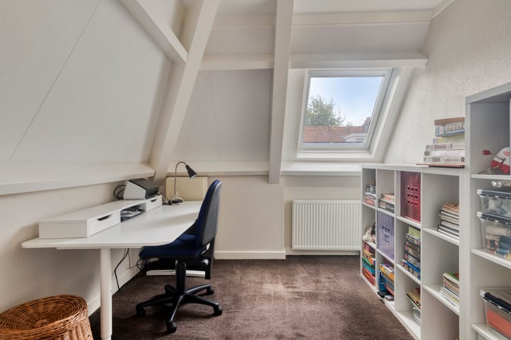 Photo 19 of Faurestraat 22